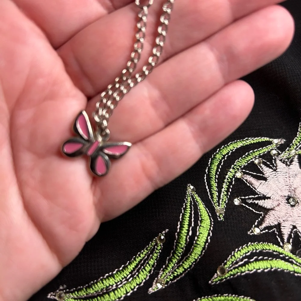 Cute unbranded Kids Silver Tone Metal Butterfly charm Bracelet.